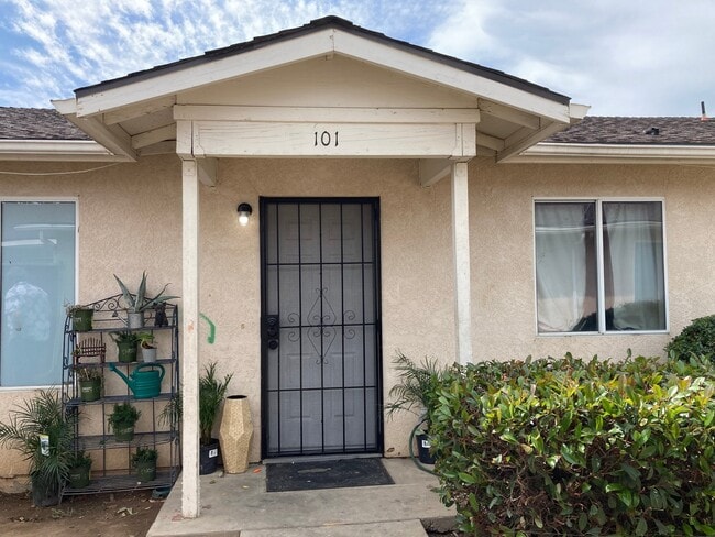 Foto del edificio - 508 S Dearing Ave