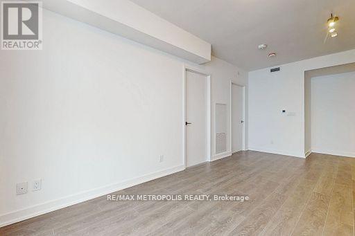Photo du bâtiment - 2033 Kennedy Rd