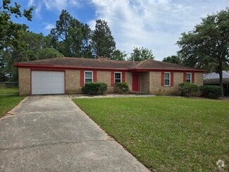 Building Photo - 2600 Carrington Dr