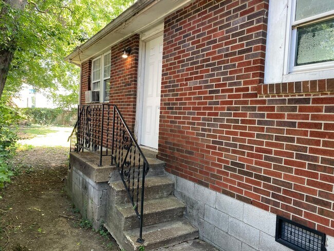 Foto del edificio - 2406 Meharry Blvd