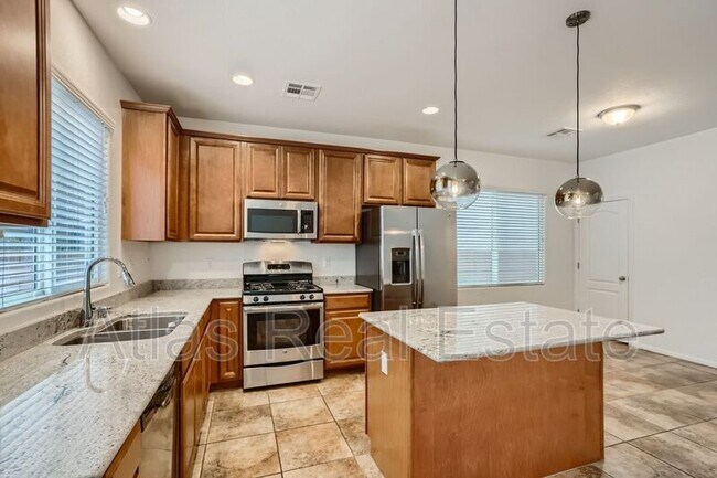 Foto del edificio - 7323 Puddle Duck St