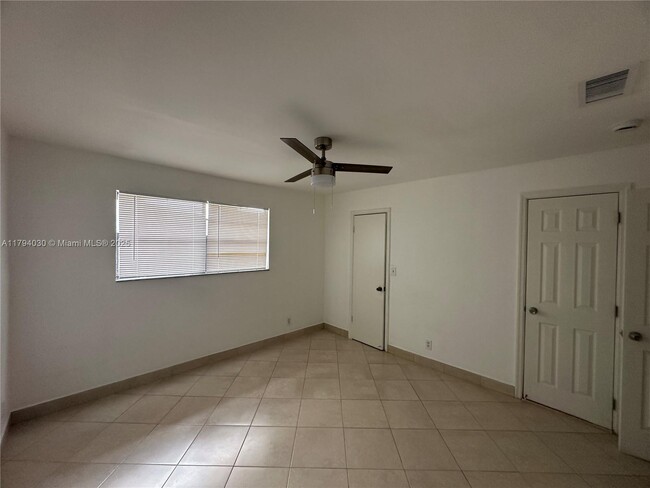 Foto del edificio - 3530 NW 116th Terrace