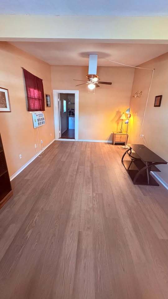 Foto del edificio - 3324 Webber St