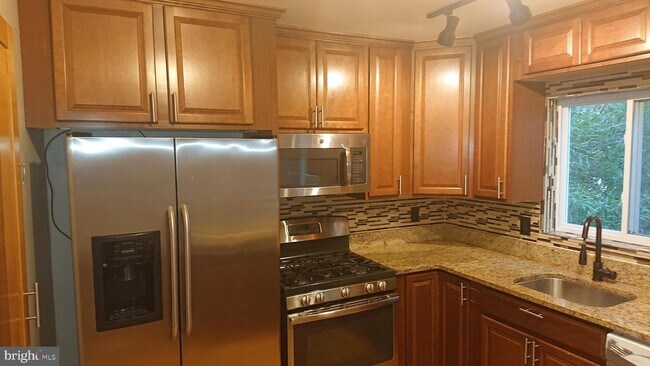 Building Photo - 7835 Mt Woodley Pl