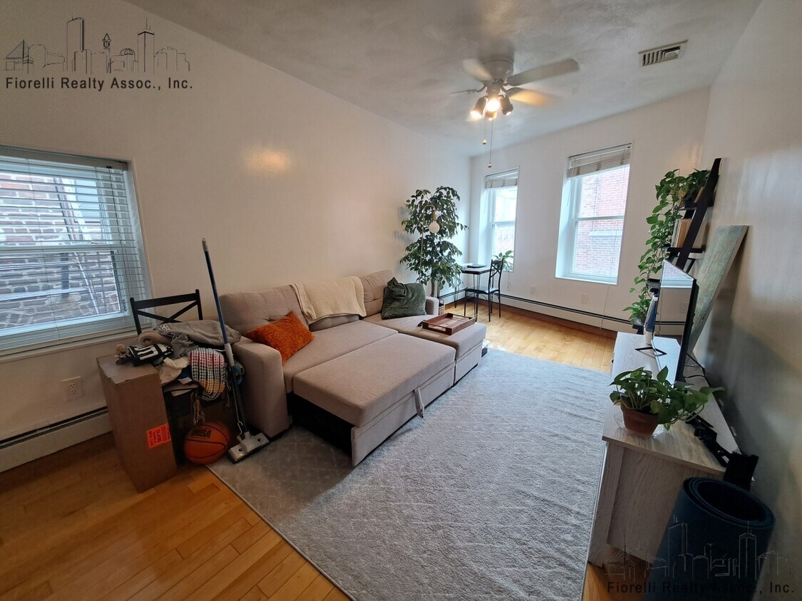 Primary Photo - 95 N Margin St