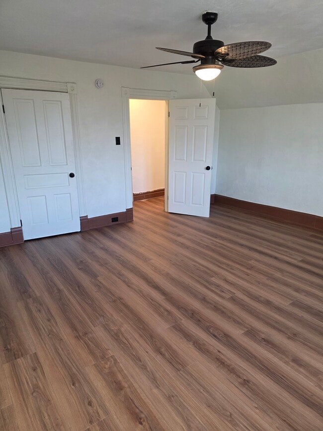 Bedroom - 727 Hill Ave