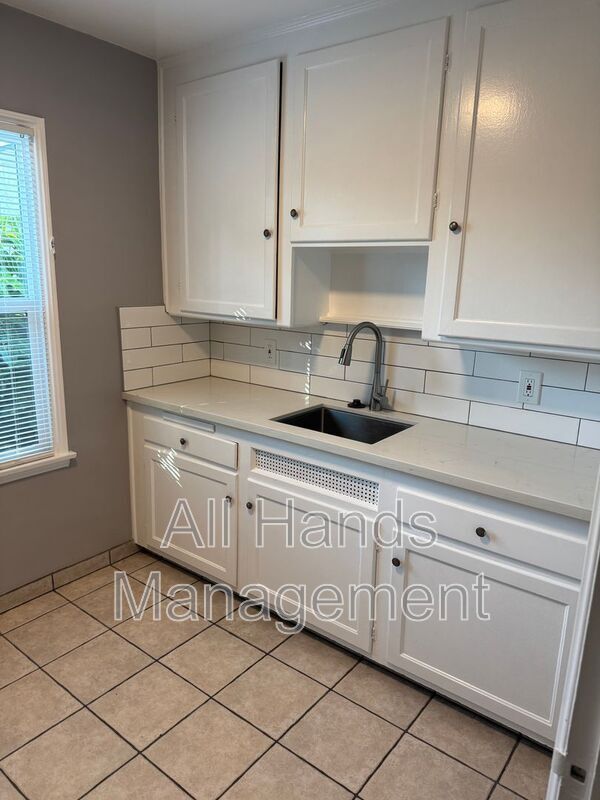 Foto del edificio - 5117 E The Toledo