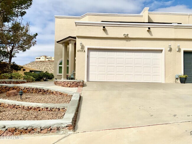 Building Photo - 4717 Excalibur Dr