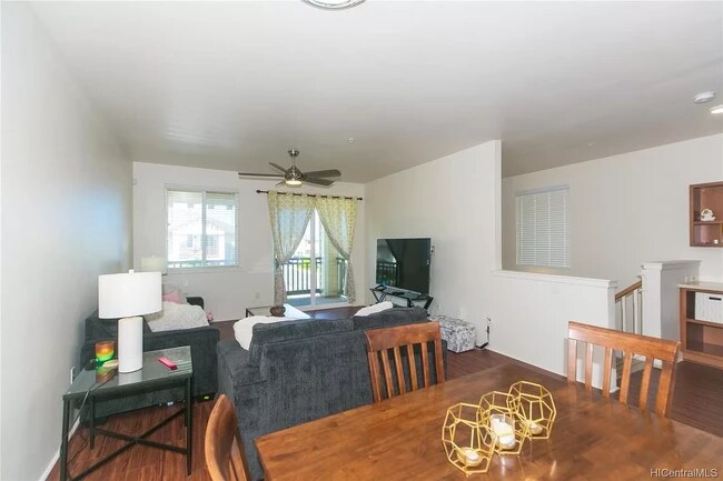 Living - 840 Kakala St
