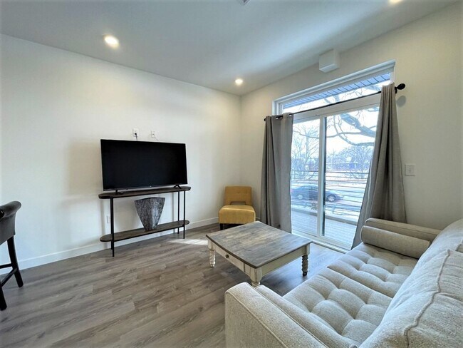Foto del edificio - 302 Broadway-