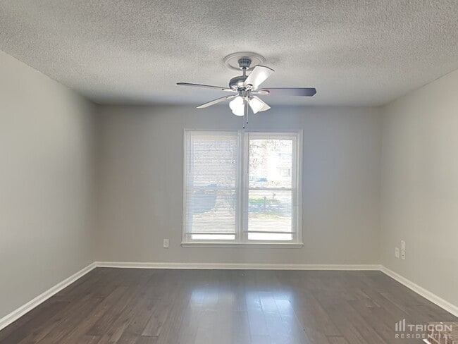 Building Photo - 7418 Palmetto Ct