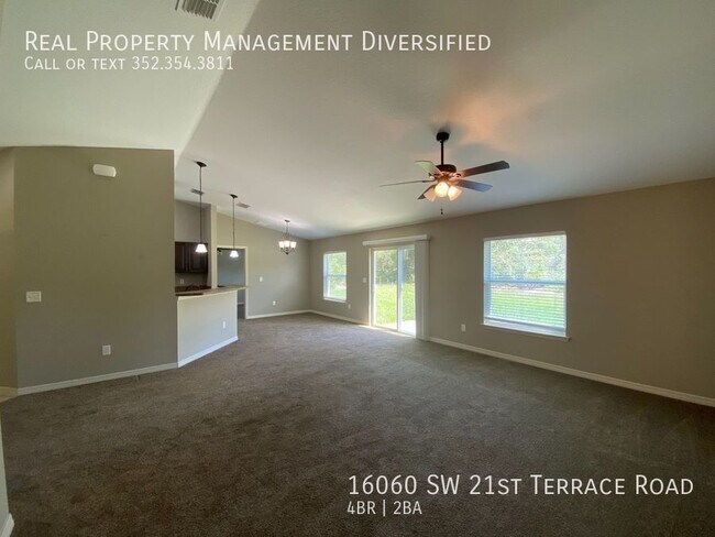 Building Photo - Marion Oaks - Welcome Home