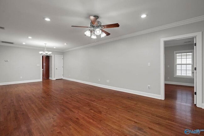 Building Photo - 1518 Beirne Ave NE