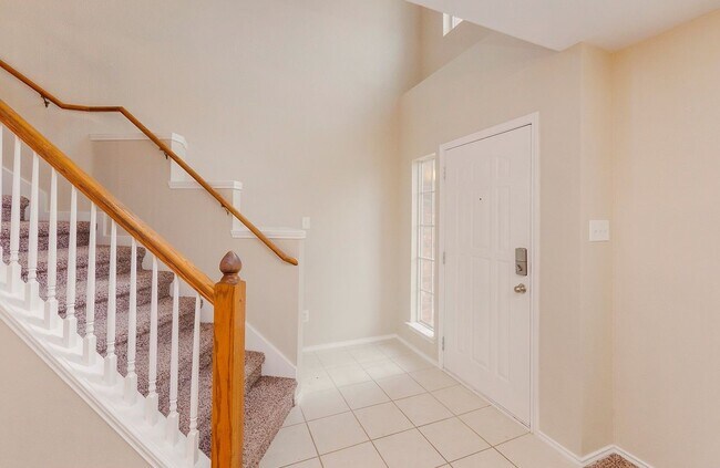 Building Photo - 1602 Diana Dr