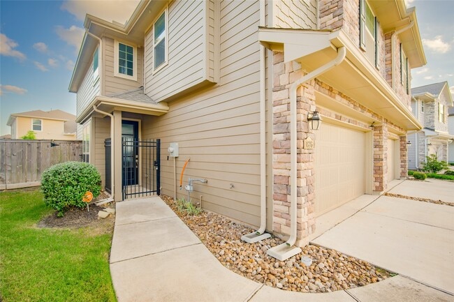 Foto del edificio - 1826 Ryon Falls Dr