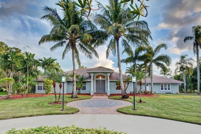Building Photo - 8902 Estate Dr
