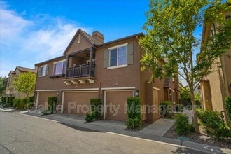 Building Photo - 28371 Mirabelle Ln