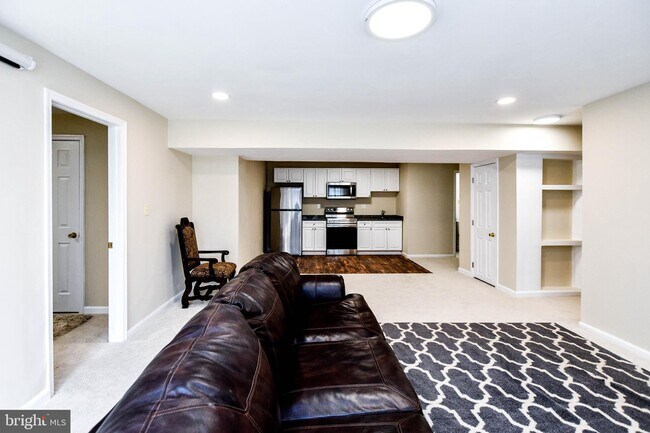 Building Photo - 11604 Tall Pines Dr