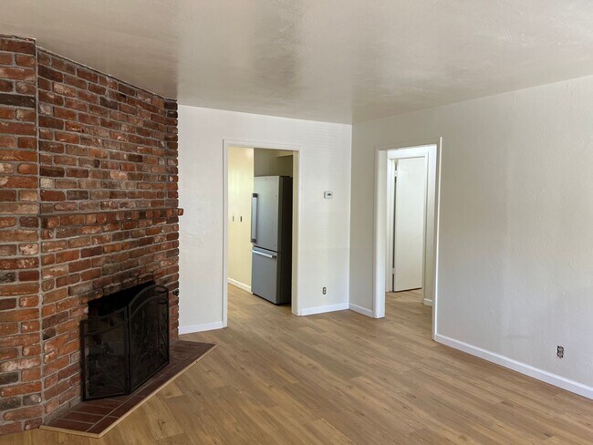 Foto del edificio - Old SW Reno/ Midtown 2/bed/1bath with garage!