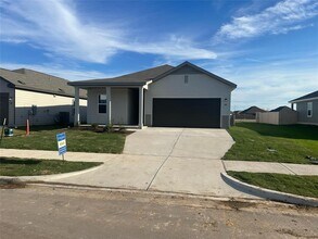 Building Photo - 400 Wedemeyer St