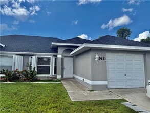 Building Photo - 912 Cape Coral Pkwy W