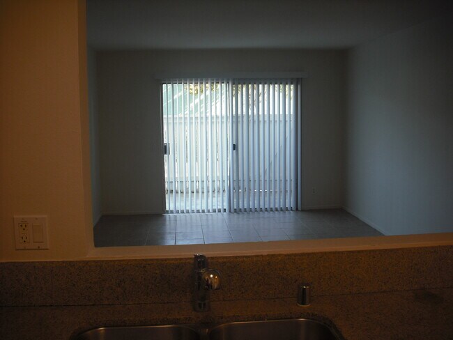 Foto del edificio - 1300 Saratoga Ave