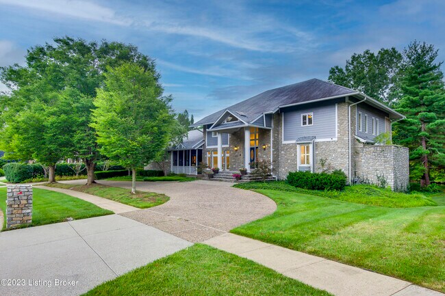Building Photo - 603 Woodlake Dr