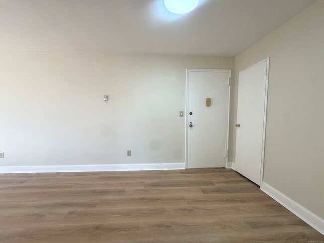 Photo - 45 Maple St House