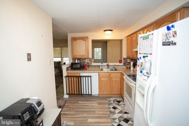 Building Photo - 2504 Greenwood Dr