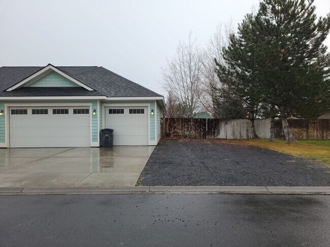 Building Photo - House in Ephrata