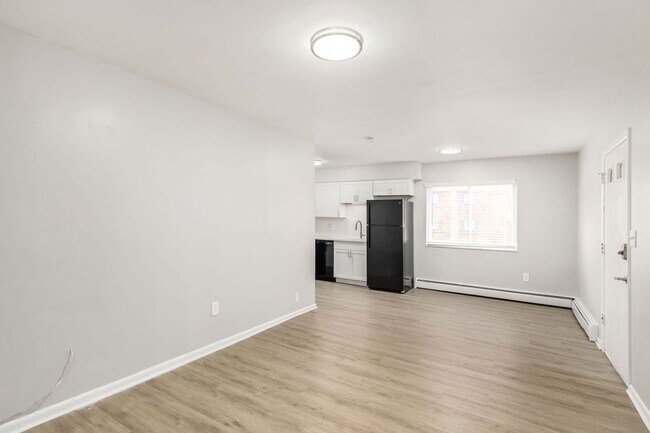 Foto del edificio - 639 Riverview Dr