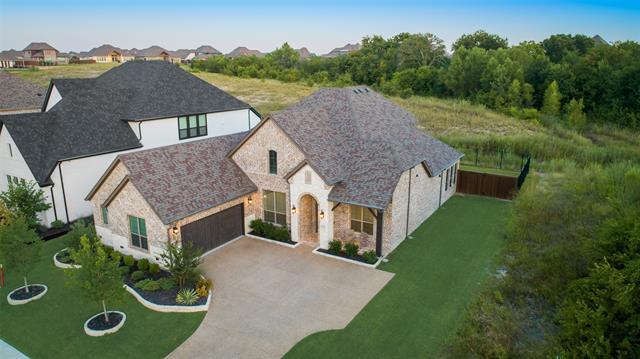 Foto del edificio - 611 Windy Ridge Ln