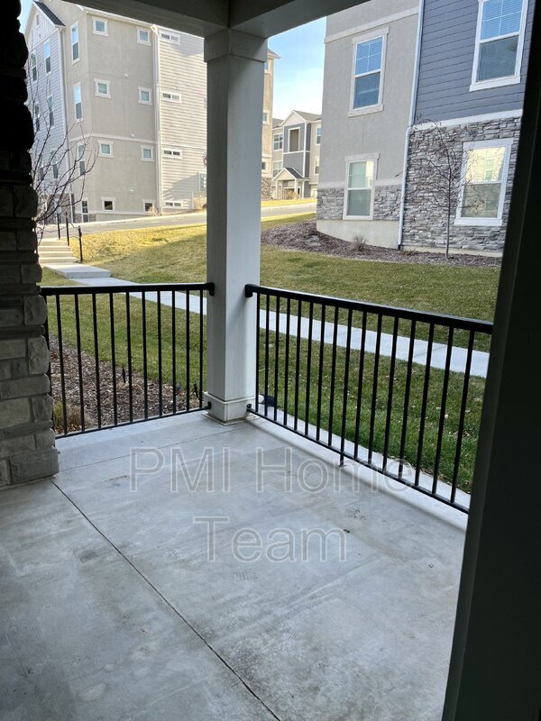 Building Photo - 14474 S Renner Ln