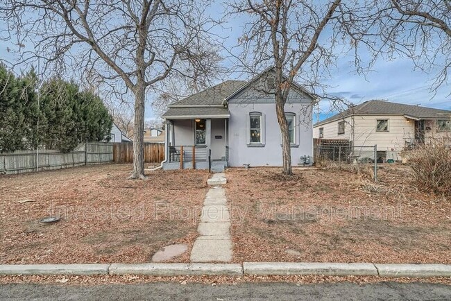 Photo - 985 King St House