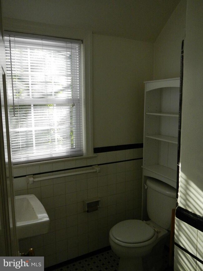 Building Photo - 4900 Chesapeake St NW