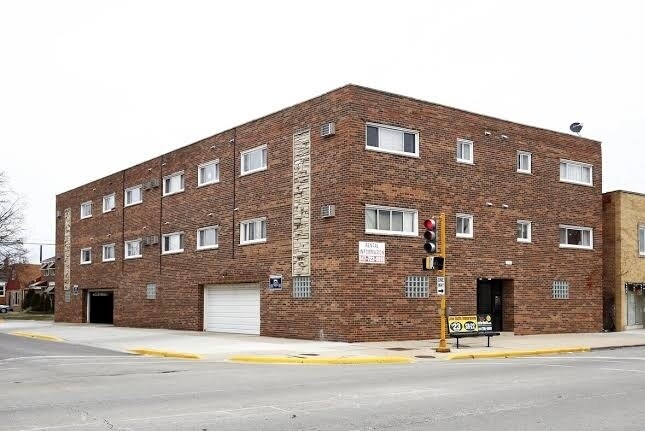 Foto principal - 5758 35th St