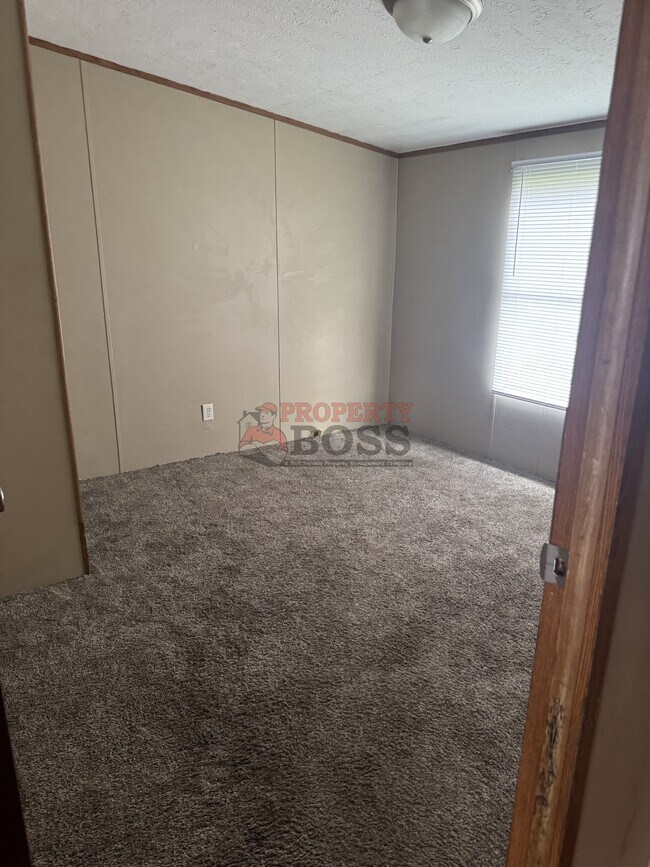 Foto del edificio - 4535 Ross Rd