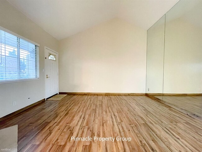 Building Photo - 3 br, 2 bath Condo - 102 Sunnyhills Court