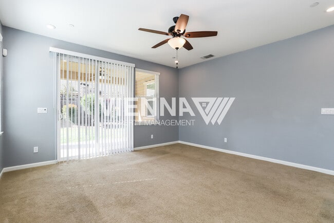 Building Photo - SINGLE STORY HOME IN ROSEVILLE!!!