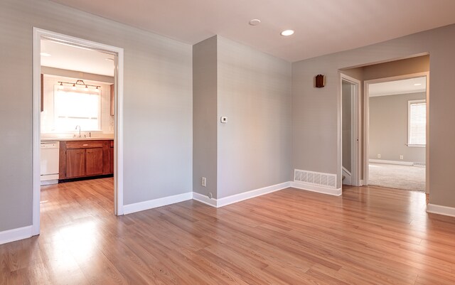 Building Photo - 169 Maple St