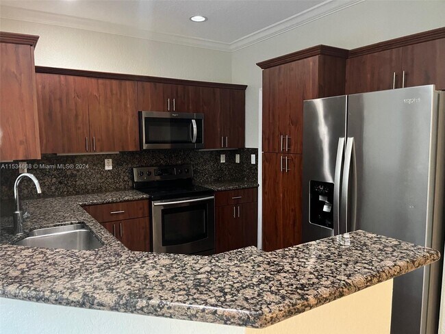 Building Photo - 977 SW 153rd Path