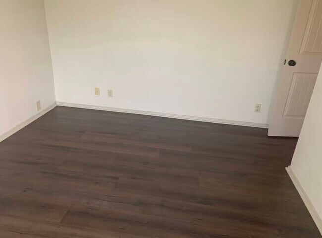 Foto del edificio - 1604 N Travis St