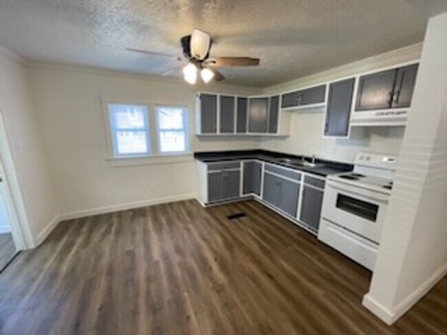 Foto del edificio - Nice Totally Remodeled 3 Bedroom /1 Bath Home in Downtown Goshen