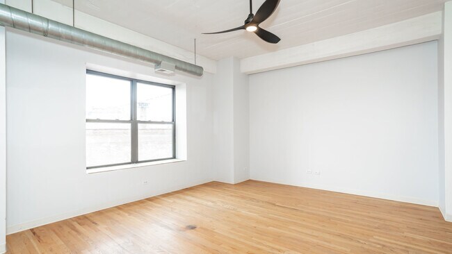 Foto del edificio - 1846 S Loomis St