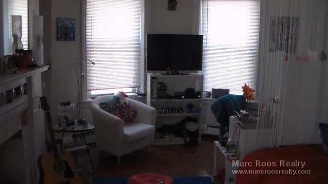 Building Photo - 16 Wait St