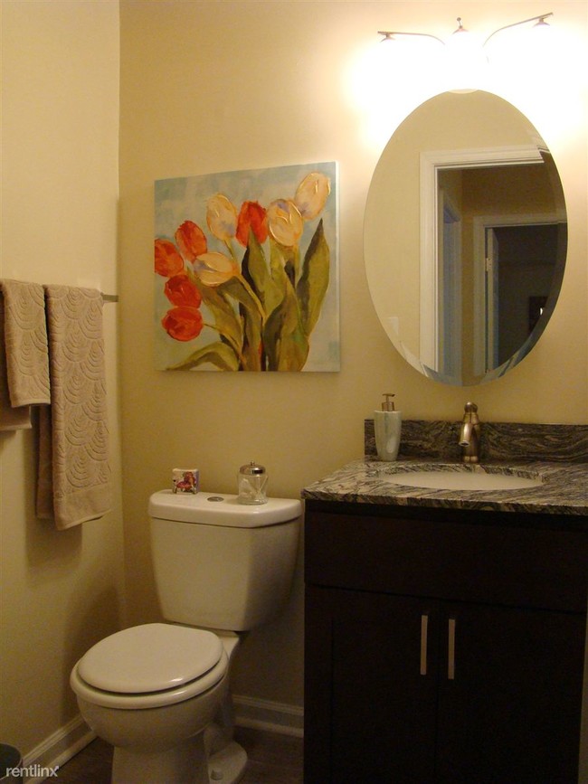 Building Photo - 2098 Cunningham Dr