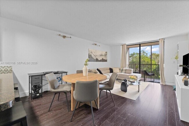 Foto del edificio - 8075 SW 107th Ave