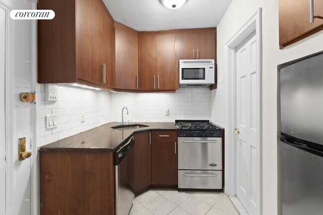 Foto del edificio - 31 E 20th St