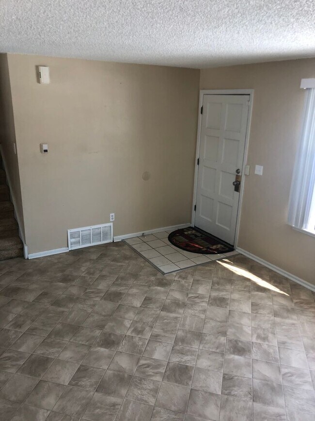 Building Photo - Coming-Soon- 4BR/2BA SINGLE FAMILY HOME