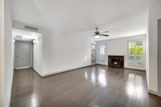 Foto del edificio - 1601 S Shepherd Dr